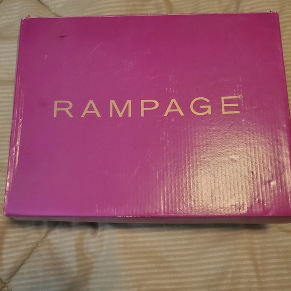 Rampage 4" Wedge Heels - Picture 7 of 7